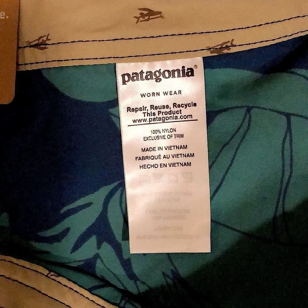 PATAGONIA Mens Work Wear Board Short Navy Turquoise Hawaiian Pattern Sz 34